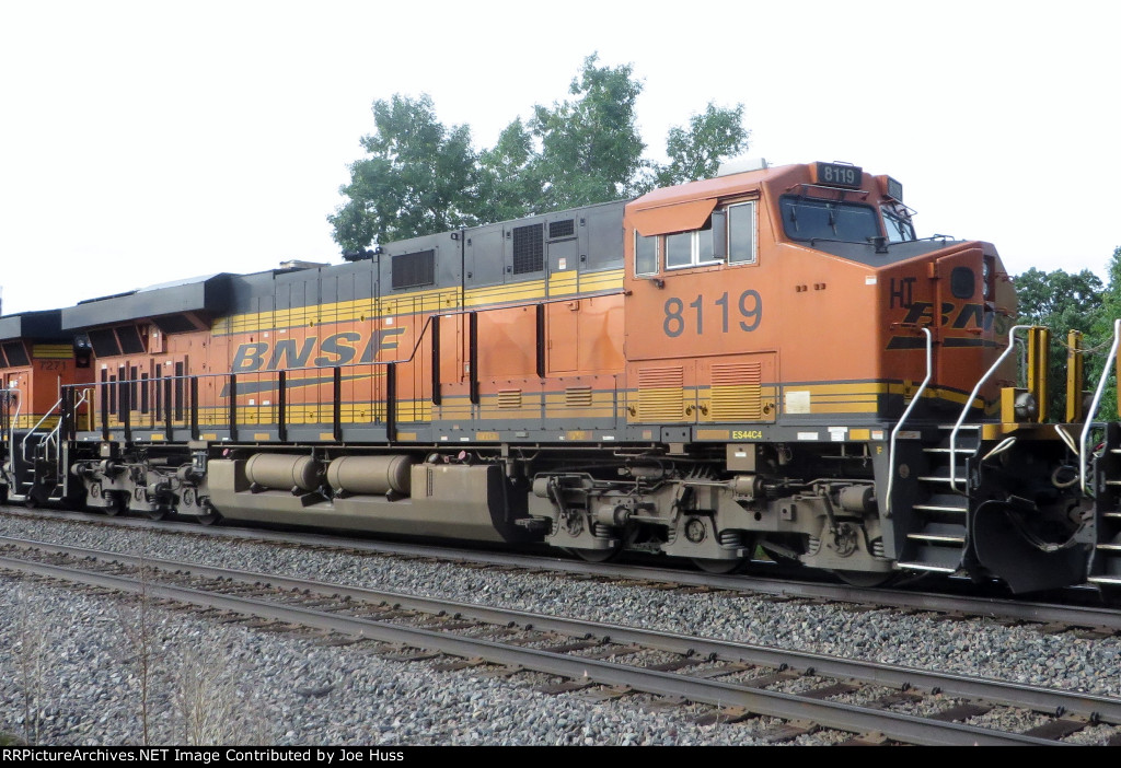 BNSF 8119